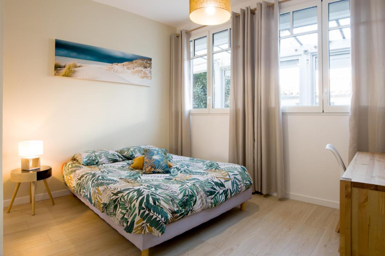 Magnifique T3 Totalement Renove, Hypercentre Rochefort, Arrivee Autonome ! *